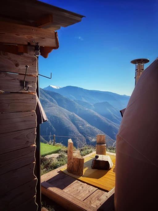 Les 3 Flocons Roure Hotell Exteriör bild